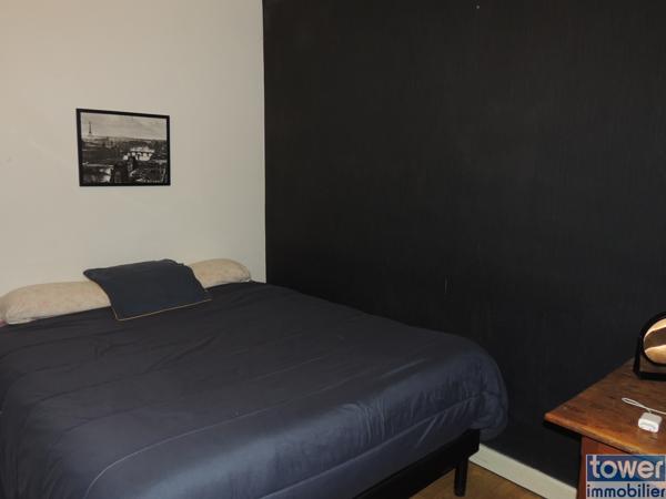 Ancienne boulangerie avec maison attenante.