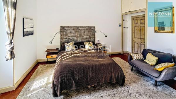 MAISON BOURGEOISE DE 319 M2 AVEC REMISE