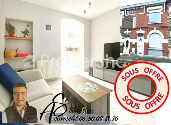OPPORTUNITE 
SUITE A UN DESISTEMENT, CE BIEN REVIENT A LA VENTE !
82M² HAB / 95M² SOL

LESQUIN : 
Dans une rue très calme et en sens unique - Venez découvrir cette maison de ville avec un double accès sur l'arrière.
celle ci vous propose, Hall d'entrée, salon séjour, grande cuisine équipée, wc, une pièce lumineuse pouvant servir de salle à manger, de bureau / ou seconde salle de bain. Sur les étages, 3 Chambres  de belles surfaces avec salle de bain
un extérieur sans vis a vis, bien ensoleillé "SUD" avec une dépendance au fond du terrain (vélo/Moto/stockage) donnant accès sur l'arrière  - stationnement facile

- Au carrefour de toutes les autoroutes
- Nombreuses écoles jusqu'au collège
- Présence d'une gare sur Lesquin qui vous amène en 7Min sur LILLE
- Proche du métro "4Cantons" (9min en bus) LIGNE 1 JAUNE
- Lesquin est également recherché pour son coté "Nature"  

Sébastien AELBRECHT BSK