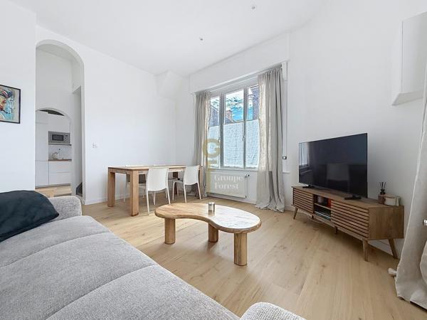Adorable maison atypique de 92 m2, 2 grandes chambres poss. 3, terrasse parisienne.