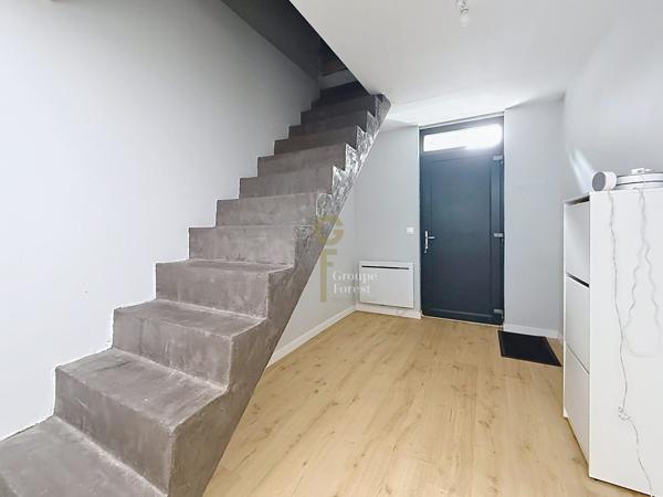 Adorable maison atypique de 92 m2, 2 grandes chambres poss. 3, terrasse parisienne.