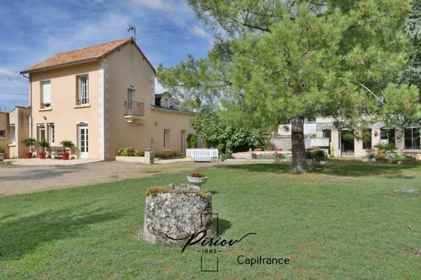 Propriété 5 chambres, dépendances, proche commerces et services