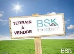 Terrain de 2 046 m²