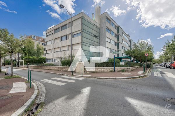 Appartement Rueil Malmaison 1 pièce(s) 29.31 m2 €189 000 ** - Référence 19683