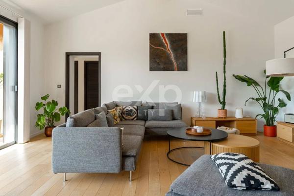 Maison contemporaine avec vue imprenable piscine