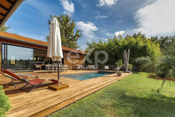 Maison contemporaine avec vue imprenable piscine