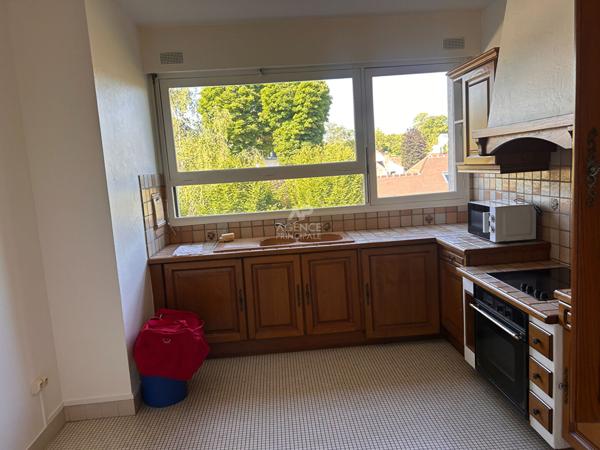 Appartement Maisons Laffitte 5 pièce(s) 111.35 m2 725 000 € **  - Référence  4742