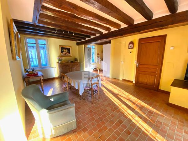 Maison Les Andelys Accès Seine + local commercial