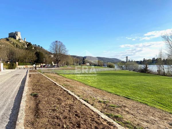 Maison Les Andelys Accès Seine + local commercial