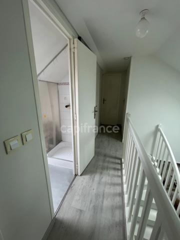 MAISON INDEPENDANDE -  JARDIN 800 m²