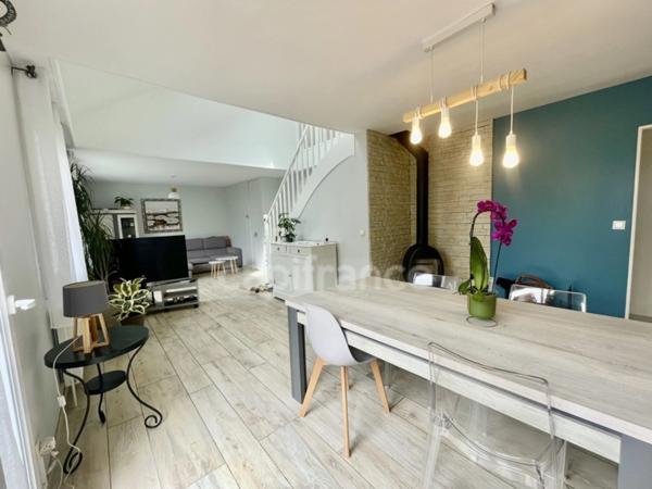 MAISON INDEPENDANDE -  JARDIN 800 m²