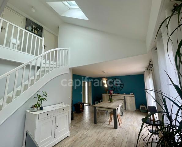 MAISON INDEPENDANDE -  JARDIN 800 m²