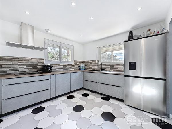 Roussillon (38150) Maison 2 niveaux avec jardin de +900 m²