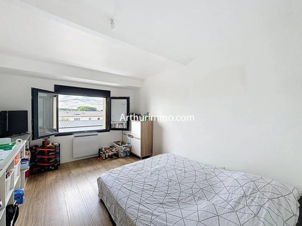 Vente Local industriel 285 m2 à Varennes-Jarcy