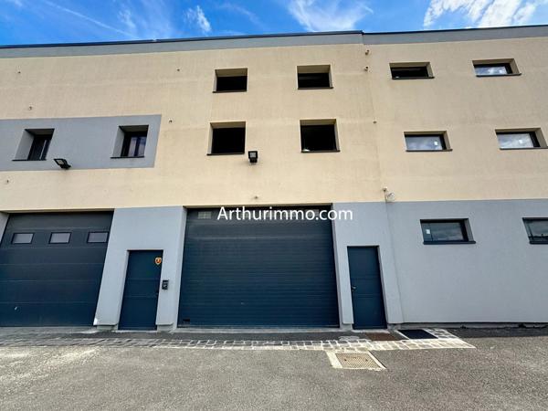 Vente Local industriel 285 m2 à Varennes-Jarcy