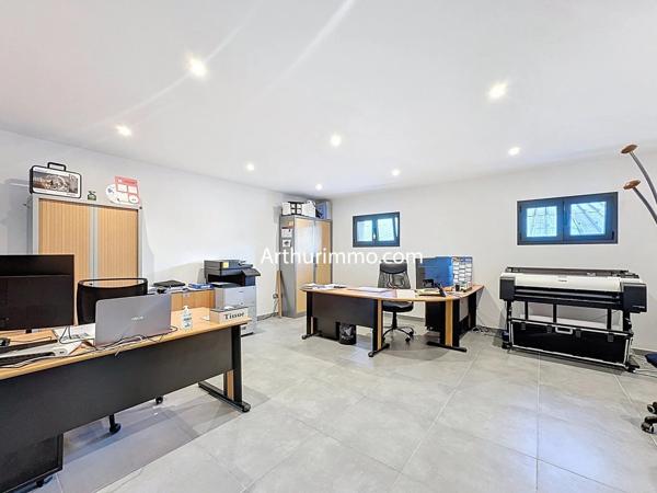 Vente Local industriel 285 m2 à Varennes-Jarcy