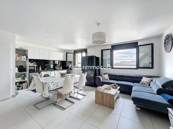 Vente Local industriel 285 m2 à Varennes-Jarcy