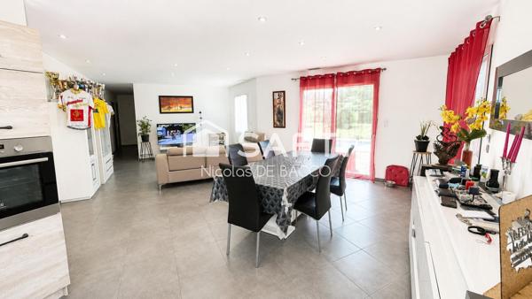 Maison de 2019, 110 m2 habitable, piscine, climatisation.