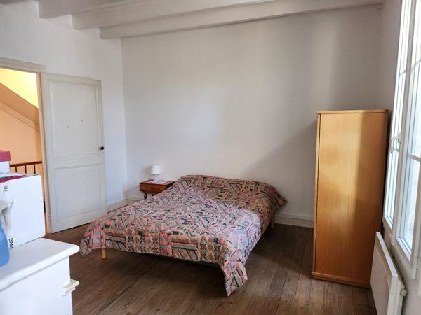 A vendre, St Fort pres de Mortagne sur Gironde, maison de ville, 136 m2,