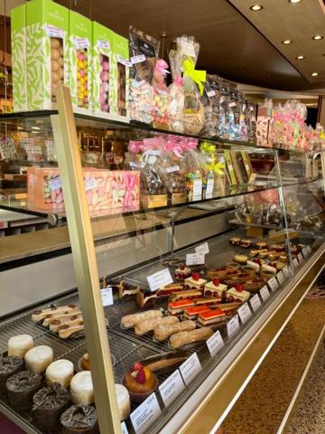 SECTEUR COMPIEGNE -  Pâtisserie,  Chocolaterie, Glacier avec logement