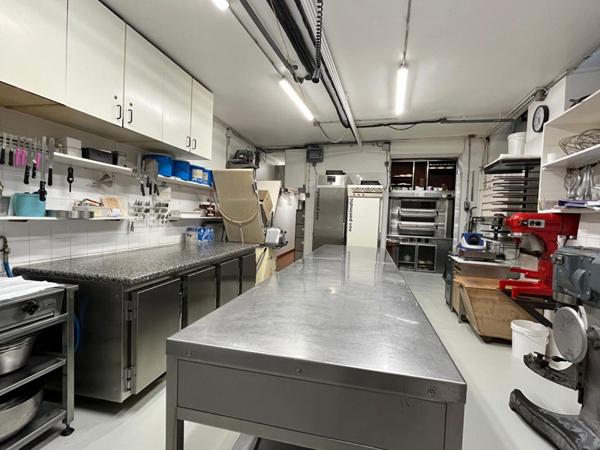 SECTEUR COMPIEGNE -  Pâtisserie,  Chocolaterie, Glacier avec logement