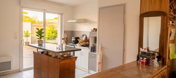 Maison à louer 773 € CC BELLEVILLE SUR VIE 4 p 98 m² DPE D