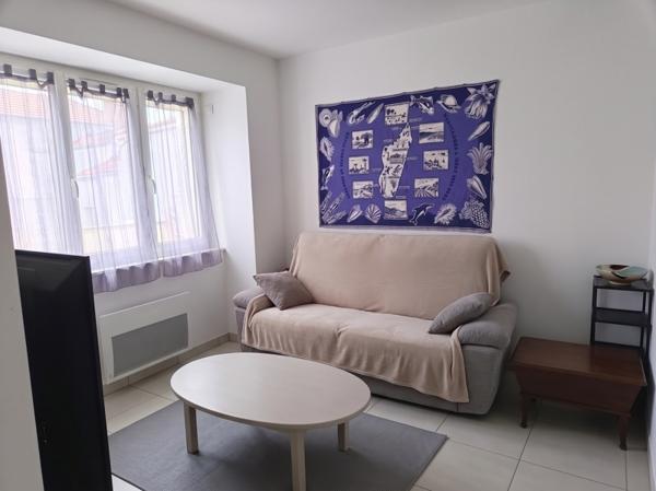 Maison à louer 773 € CC BELLEVILLE SUR VIE 4 p 98 m² DPE D