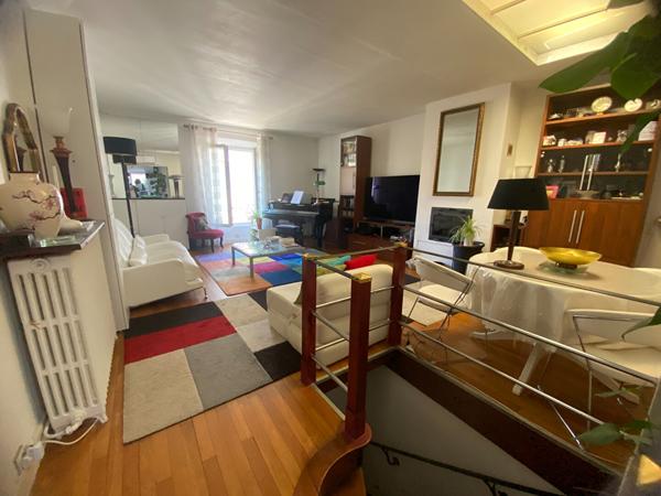 A VENDRE CENTRE DE LA ROCHELLE IMMEUBLE/MAISON DE 130 M2 , La rochelle