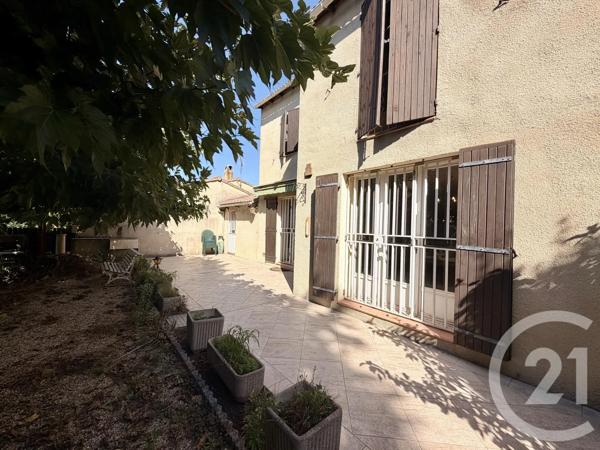 Maison à vendre  5 pièces - 99,80 m 2   ARLES  - 13