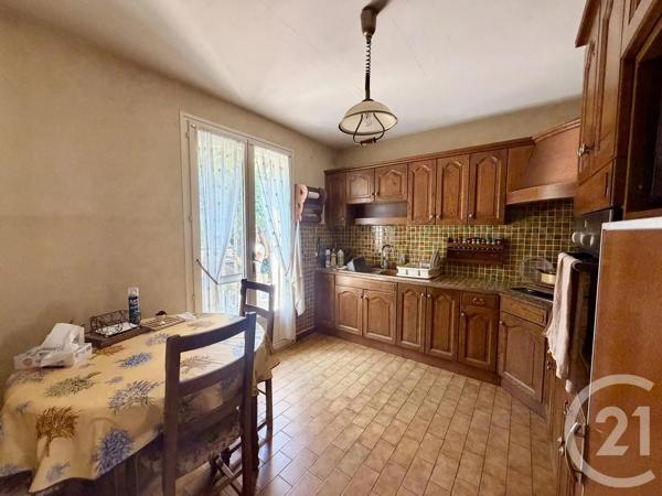 Maison à vendre  5 pièces - 99,80 m 2   ARLES  - 13