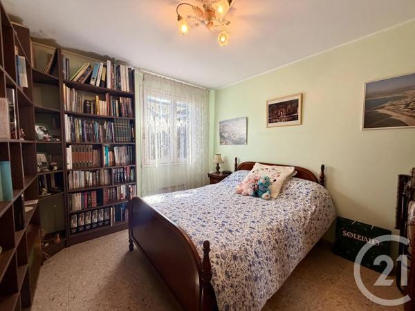 Maison à vendre  5 pièces - 99,80 m 2   ARLES  - 13