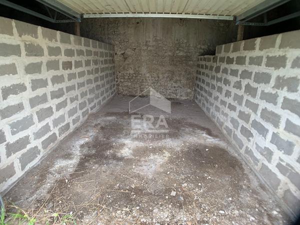 GARAGE A LOUER - BLOIS - BOX / GARAGE INDÉPENDANT FERME D'ENV. 14 m²
