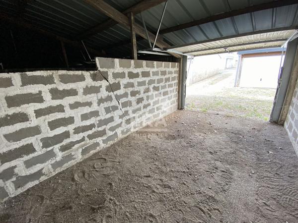 GARAGE A LOUER - BLOIS - BOX / GARAGE INDÉPENDANT FERME D'ENV. 14 m²