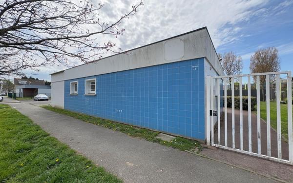 Immeuble à vendre    1 pièce • 213 m2 Calais
