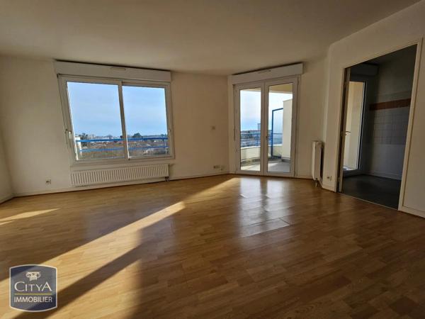 Appartement à louer 4 pièces 89.86m² Poitiers (86000)