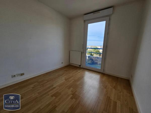 Appartement à louer 4 pièces 89.86m² Poitiers (86000)