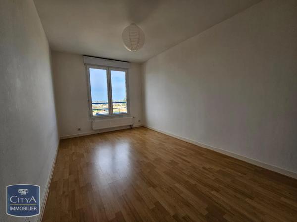 Appartement à louer 4 pièces 89.86m² Poitiers (86000)