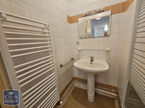 Appartement à louer 4 pièces 89.86m² Poitiers (86000)