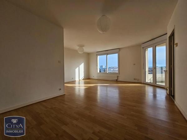 Appartement à louer 4 pièces 89.86m² Poitiers (86000)