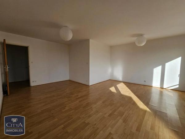 Appartement à louer 4 pièces 89.86m² Poitiers (86000)