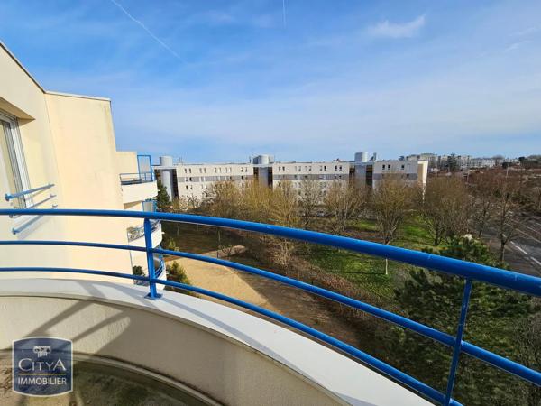 Appartement à louer 4 pièces 89.86m² Poitiers (86000)