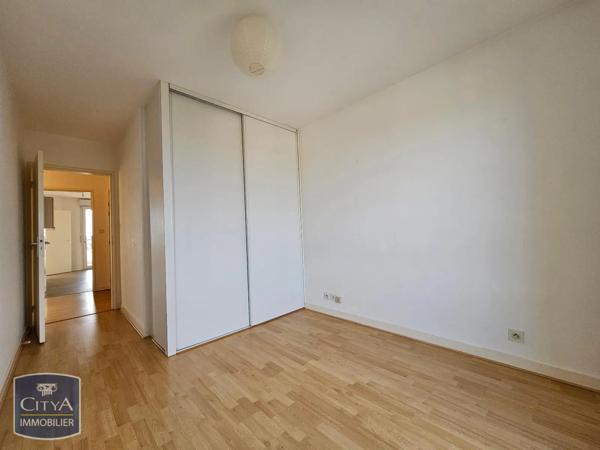 Appartement à louer 4 pièces 89.86m² Poitiers (86000)