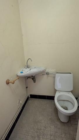 Local d activites de 62 m²