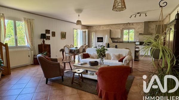 Maison à vendre 6 pièces 148 m² Saint-Ouen-les-Vignes