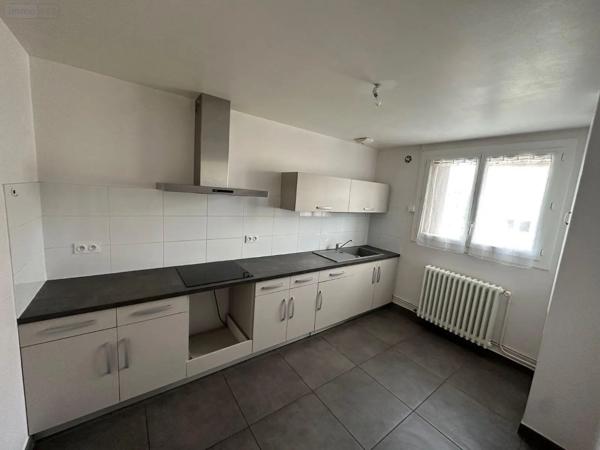 Location - Maison Ussel 19200 3 pièces 82 m 2