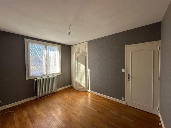 Location - Maison Ussel 19200 3 pièces 82 m 2