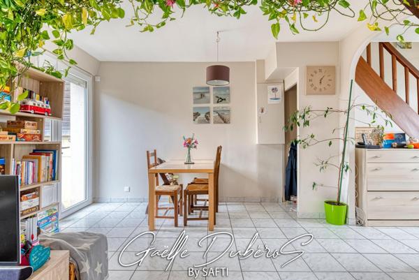 Charmante maison 3 chambres avec grand  jardin*** Pré visite 3D disponbible sur demande***