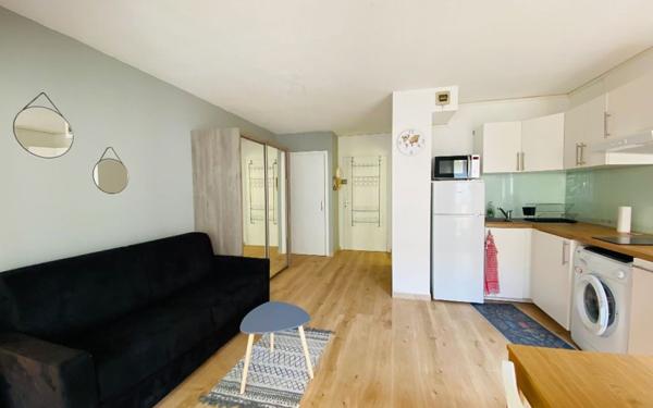 Appartement à louer    1 pièce •  Mougins