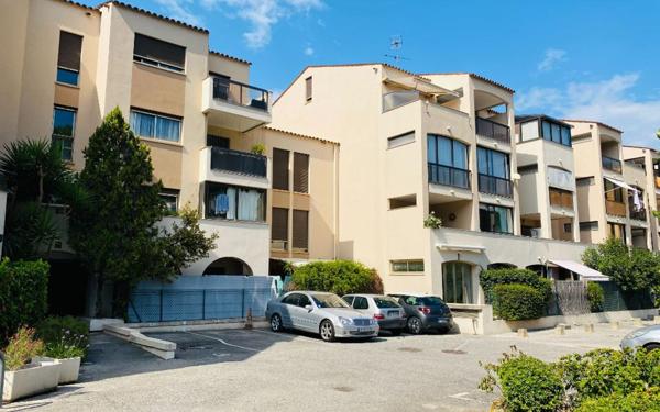 Appartement à louer    1 pièce •  Mougins