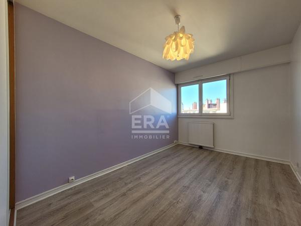 LOCATION PAU CENTRE : Appartement T4 de 85 m² avec garage et balcon